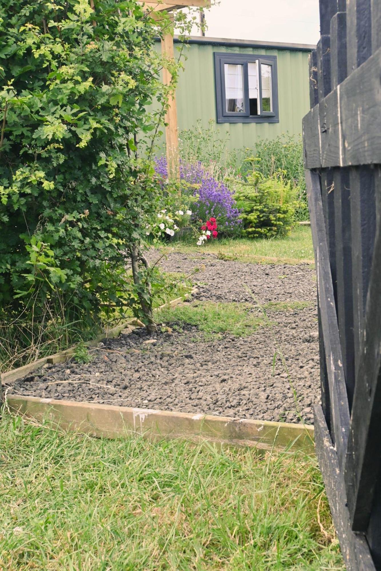 Sweet Pea Cabin Badsey Exterior foto